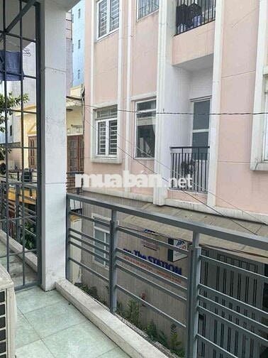 Dạng 1 TẦNG TRỆT 1 LẦU NGAY BẾN XE MIỀN ĐÔNG CŨ