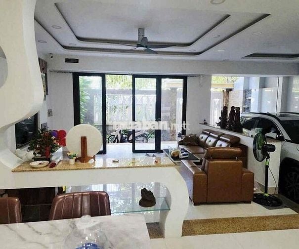 Cho Thuê Biệt Thự Đẹp 4 Tầng Khu Víp Bên Sông,Gigamall,Phạm Văn Đồng