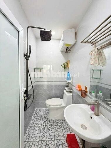 Căn hộ 2 ngủ full nội thất ngay Phan XíchLong 70m2 thang máy 4,3 tỉ TL