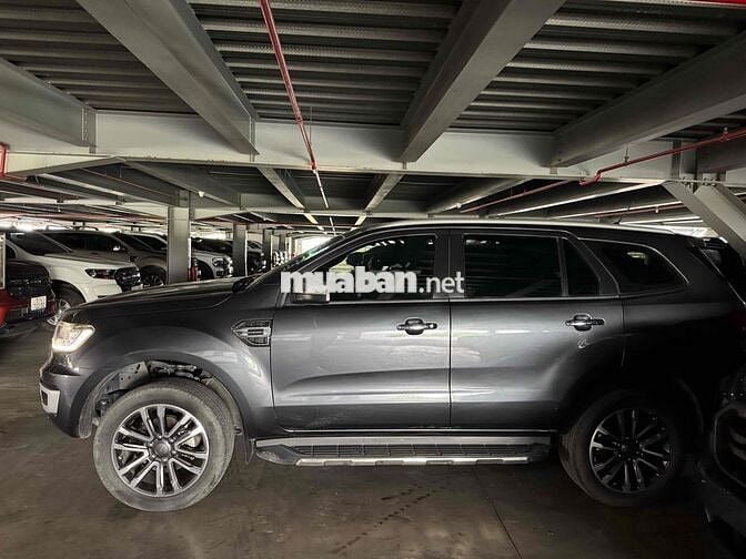 Ford Everest Titanium 4x2 Màu Xám lông chuột 2019