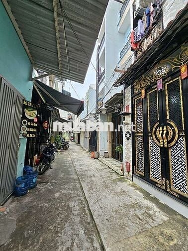 Nhà 4 Tầng đường Hậu Giang Quận 6.DT: 3mX18m Nở Hậu Tài Lộc.Chỉ 5.6 Tỷ