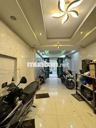 Nhà 4 Tầng đường Hậu Giang Quận 6.DT: 3mX18m Nở Hậu Tài Lộc.Chỉ 5.6 Tỷ