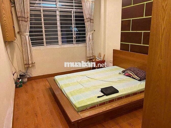 Cho thuê nhà nguyên căn  3PN Cách Mạng Tháng 8