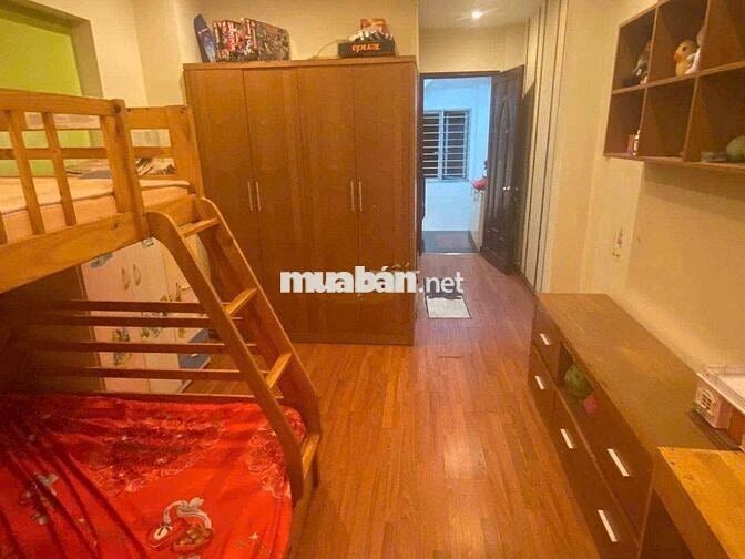 Cho thuê nhà nguyên căn  3PN Cách Mạng Tháng 8