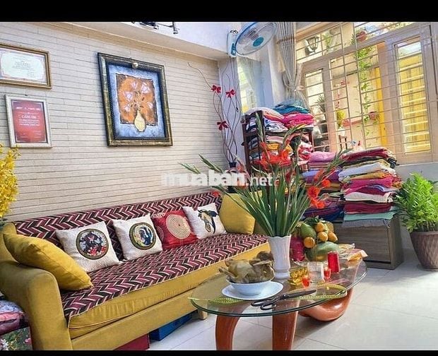 Cho thuê nhà nguyên căn  3PN Cách Mạng Tháng 8