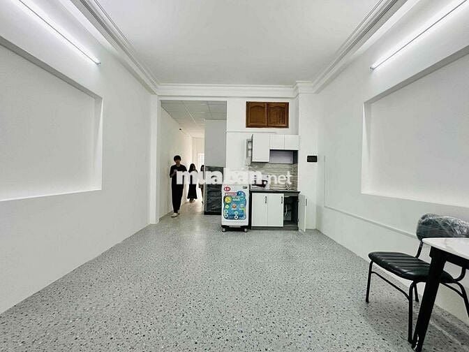 CĂN HỘ 1 PHÒNG NGỦ 50m2, BAN CÔNG, FULL NỘI THẤT, MÁY GIẶT RIÊNG