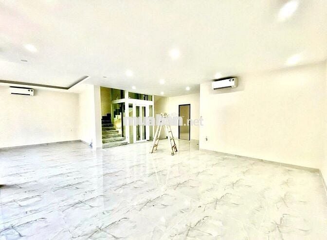 SIÊU PHẨM BIỆT THỰ! - 357D Nguyễn Trọng Tuyển P1 Q. TB - 8x20 800m sàn