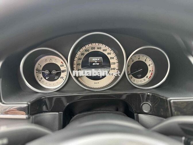 Mercedes benz elass E250 2014 odo 89k km.