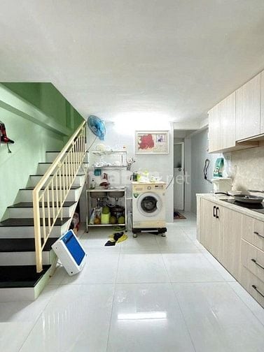 QUẬN 10 NGAY VẠN HẠNH MALL,3 TẦNG 3PN, NỞ HẬU TẶNG NỘI THẤT,HƠN 4TỶ TL