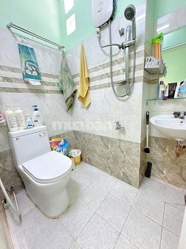 QUẬN 10 NGAY VẠN HẠNH MALL,3 TẦNG 3PN, NỞ HẬU TẶNG NỘI THẤT,HƠN 4TỶ TL