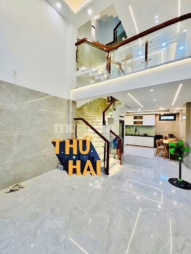 Bán gấp nhà Võ Văn Ngân. Bình Thọ. Thủ Đức. Giá 3 tỷ 550. Thương lượng