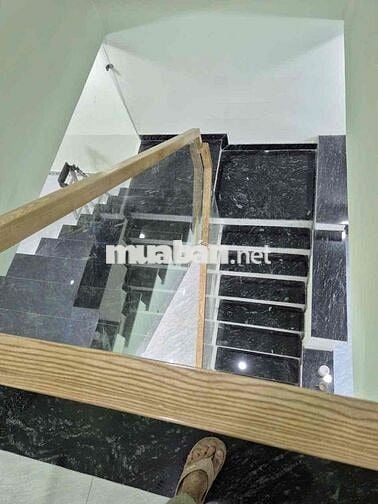 BÁN NHÀ MẶT TIỀN 6M,102M2, TÂN ĐÔNG HIỆP, TP HỒ CHÍ MINH(BÌNH DƯƠNG)