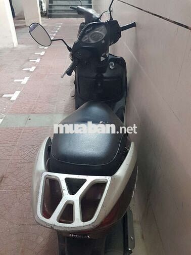 Dư xe, nhà trật cần bán Lead 2012