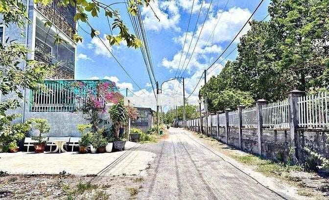 LÔ GÓC VIEW LƯNG TỰA NÚI GIÁ TỐT TẠI PHÚ MỸ