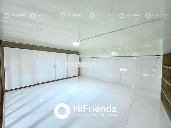 DUPLEX CỬA SỔ TRỜI FULL NỘI THẤT CAO CẤP KẾ BÊN Q5