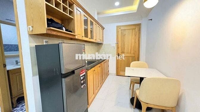 Căn Hộ Tách Bếp  Full nội thất máy giặt riêng ngay Bùi viện  Q1