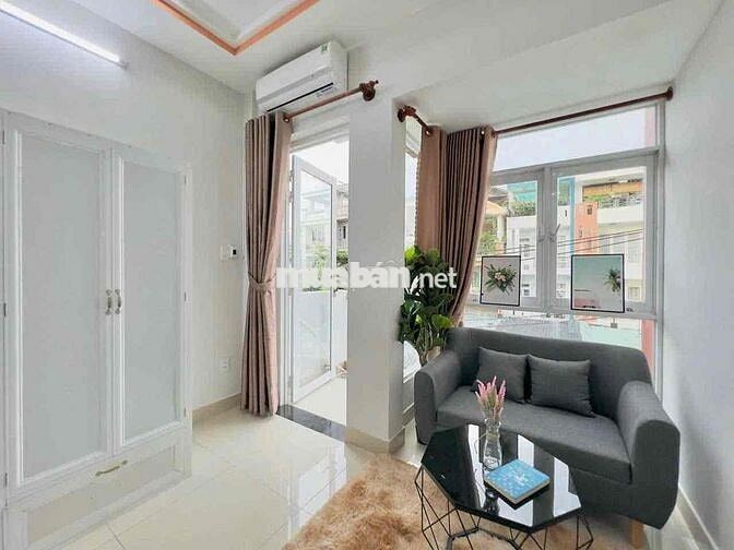 DUPLEX CỬA SỔ TRỜI FULL NỘI THẤT GIÁ HSSV KẾ BÊN Q5