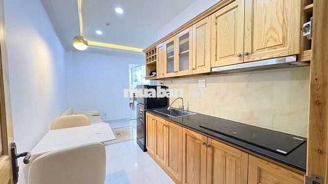 Căn Hộ Tách Bếp  Full nội thất máy giặt riêng ngay Bùi viện  Q1