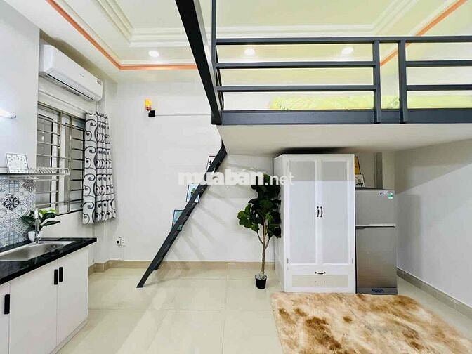 DUPLEX CỬA SỔ TRỜI FULL NỘI THẤT GIÁ HSSV KẾ BÊN Q5