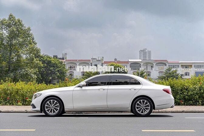 Mercedes Benz E Class 2018 E200 - 45000 km