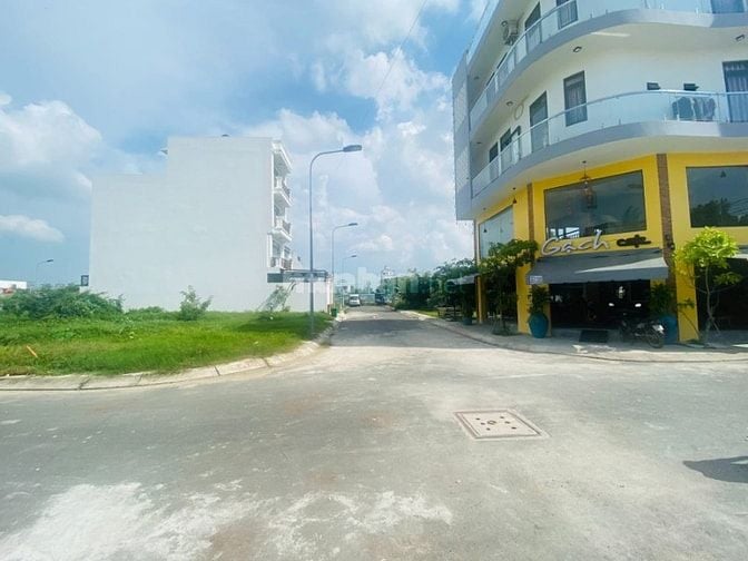 Chính chủ Bán Đất 5x18 SHR, đường 8m, sát mặt tiền 30m, gần UBND VLB