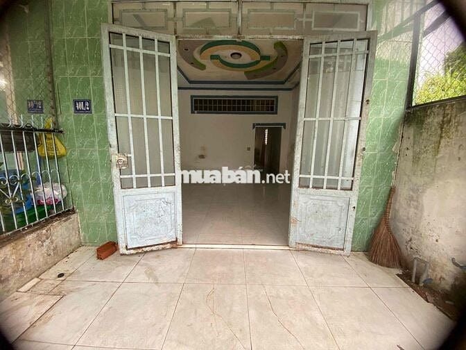 Nhà Gốc 2 mặt tiền 75 mét vuông