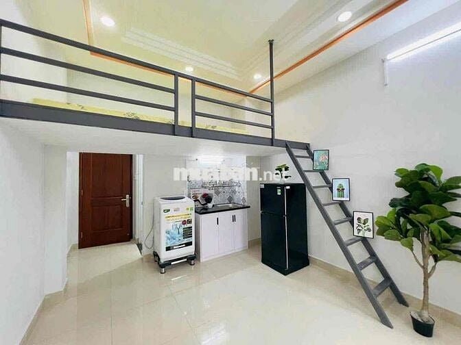 DUPLEX CỬA SỔ TRỜI FULL NỘI THẤT GIÁ HSSV KẾ BÊN Q5