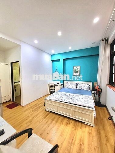 Căn Hộ Thoáng Cho Thuê Ngay phố Nhật Lê Thánh Tôn Q1