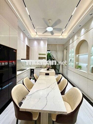 BÁN NHÀ PHẠM ĐĂNG GIẢNG 4,2*13,7M TRỆT 2 LẦU 4PN 5WC NỘI THẤT CAO CẤP