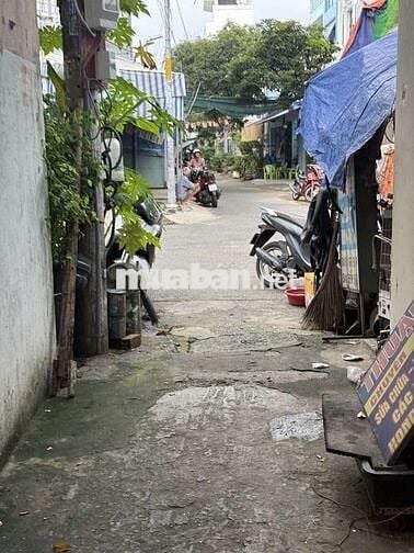 Nhà nhỏ đủ công năng , ở ngay , vị trí đẹp , giá rẻ . Bình Tân