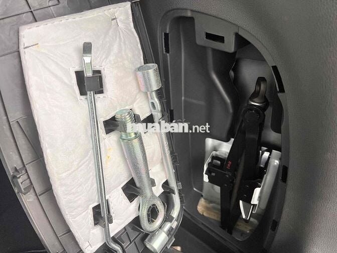 Mitsubishi Xpander Cross lướt.