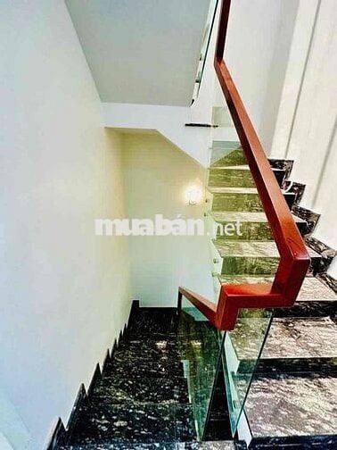 Bán nhà mới ở ngay 4 tầng hẻm thông sát mặt tiền đường 3/2 quận 10