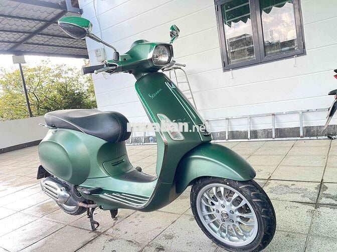 Chính chủ cần bán vesspa mua mới 6/2021