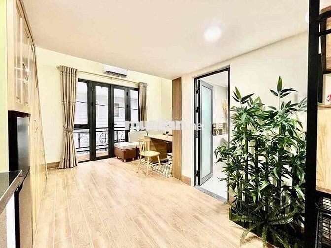 NHƯỢNG LẠI 1 CH 99%…ĐẦY ĐỦ NỘI THẤT…BAN CÔNG…NGAY TRƯỜNG CHINH