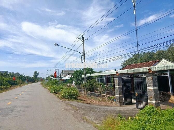 Đất mặt tiền đường huyện 32m sổ sẳn 500m2 thổ cư  giá 450tr