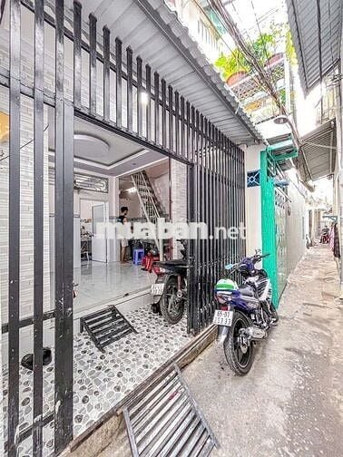 BÁN NHÀ MỚI - NẰM CÁCH ST VINCOM HÙNG VƯƠNG 50M