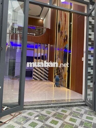 Nhà mới 425tr đường ôtô cách ngã 3 giồng 5phút cách sân bay TSN 40phút