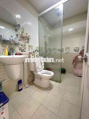 NHÀ 2 MẶT HẺM TRƯỚC SAU - HẺM 6M THÔNG HƠI XE TẢI VÀO TẬN NHÀ - MÃ LÒ