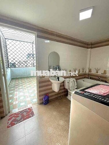 NHÀ 2 MẶT HẺM TRƯỚC SAU - HẺM 6M THÔNG HƠI XE TẢI VÀO TẬN NHÀ - MÃ LÒ