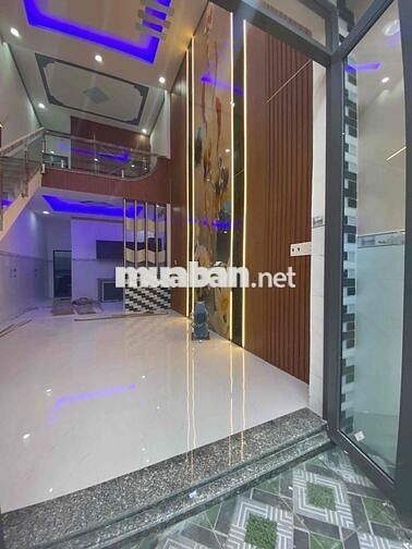 Nhà mới 425tr đường ôtô cách ngã 3 giồng 5phút cách sân bay TSN 40phút