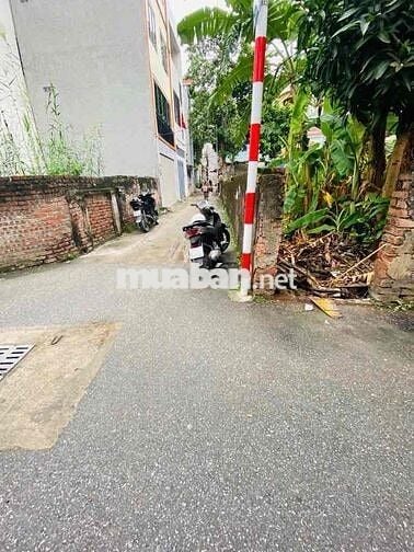 ĐẤT BÁN  LÔ GÓC - OTO VÀO NHÀ- KO QUY HOẠCH