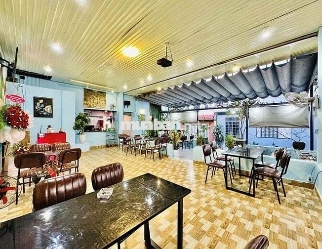 Cần sang gấp quán cafe góc 2 mặt tiền