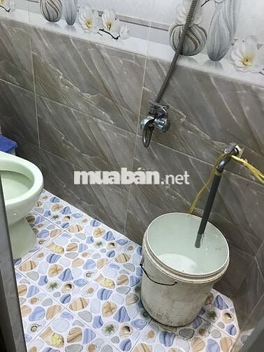 Nhà nguyên căn, 1 lầu,mới sửa sạch đẹp, 2.5m x 7m, đất:15m2,DTsd: 33m2