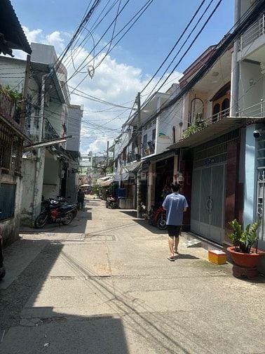 BÁN NHÀ HXH  - QBT  - 64m2 ( 3.3m*20m ) - KHU AN NINH - GIÁ 6.XTỶ