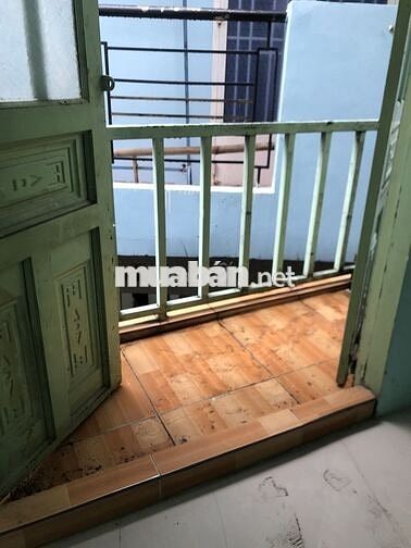 Nhà nguyên căn, 1 lầu,mới sửa sạch đẹp, 2.5m x 7m, đất:15m2,DTsd: 33m2