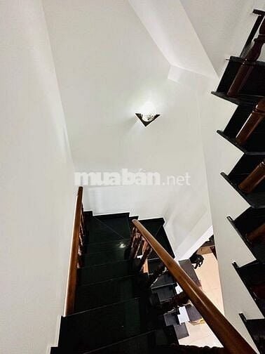 Cho thuê nhà 1 trệt 1 lửng 2 lầu, sát cạnh MB Bank Tây Sài Gòn, Tô Ký