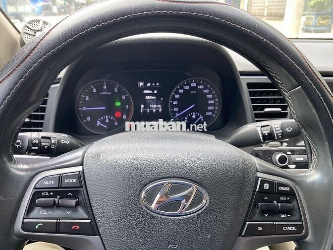Hyundai Elantra 2018 2.0 AT - 115000 km