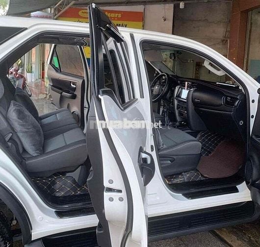 Toyota Fortuner 2021 2.4G 4x2 MT - 200000 km