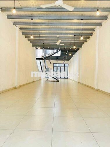 Nhà mặt tiền đường Nguyễn Bình