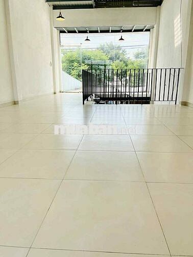 Nhà mặt tiền đường Nguyễn Bình